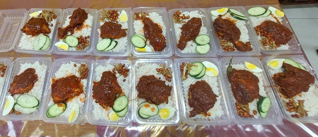 Best Everest Freshly Packed Catering Lunch Boxes with Chicken and Egg